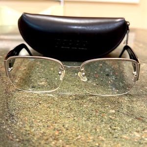 Vintage Ferre metal/black eyeglasses frame